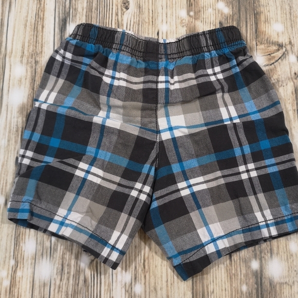 Carter's Shorts; 18 Months - Picture 2 of 3